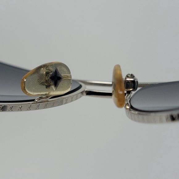 LOUIS VUITTON Monogram Aviator Sunglasses Silver Gray/Blue Gradient main image 10